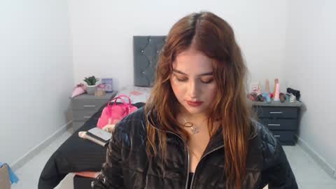 naughtyplayass online show from September 29, 6:29 pm