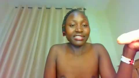 naughtyqueen12 online show from October 21, 4:43 pm