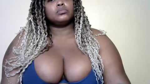 naughtysandra12 online show from August 4, 6:31 am