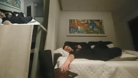 naughtytogetherbrazil online show from January 12, 5:13 am