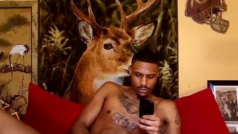 Snapshot of naughtyy_ken chatting on January 22, 9:10 pm Mekhi or Khi online show from January 22, 9:10 pm