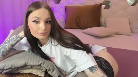 naughtyylory online show from October 11, 8:30 am