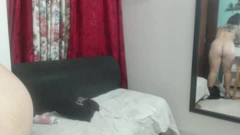 Snapshot of naugthymilf23 chatting on February 10, 1:24 am keyra online show from February 10, 1:24 am