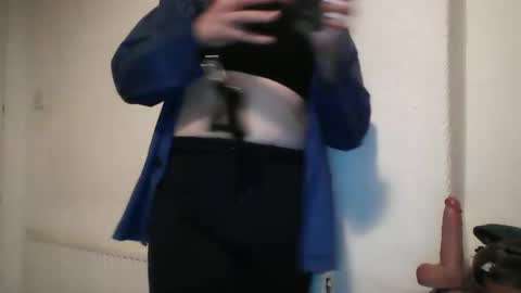 navel_gazing_submissive online show from March 3, 11:12 pm