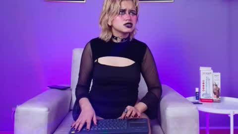 Navier  online show from October 21, 12:54 pm