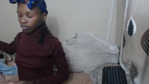 nawtylarissa_ online show from September 24, 4:36 pm