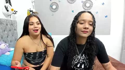 nay_and_aleja online show from October 4, 3:59 am