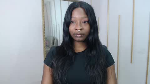 Nayaris 3 online show from May 22, 3:41 pm