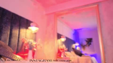 Juli  online show from September 9, 1:33 pm