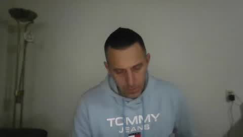 nederland77 online show from January 2, 7:01 am