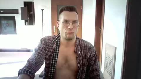 Sebastian online show from March 1, 10:45 am