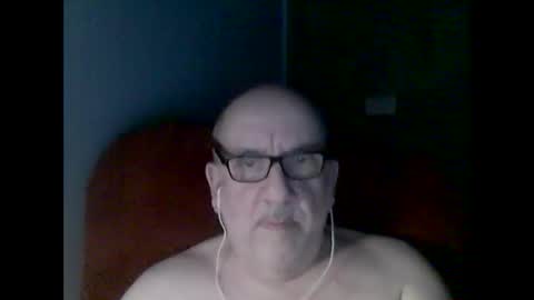 Tom online show from January 12, 2:18 am