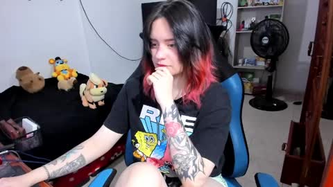 Geek Nicole    im Neeko UwU online show from March 25, 4:47 pm