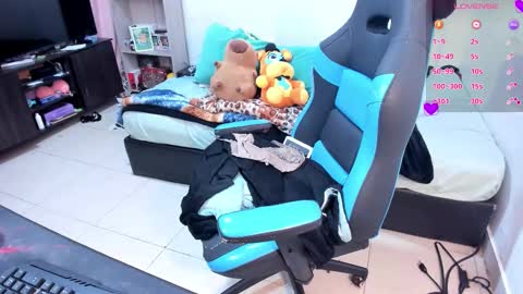 Snapshot of neeko_lol_ chatting on September 9, 11:05 pm Geek Nicole im Neeko UwU online show from September 9, 11:05 pm