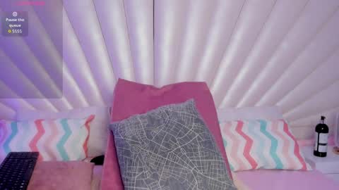 neereth online show from March 31, 10:32 pm