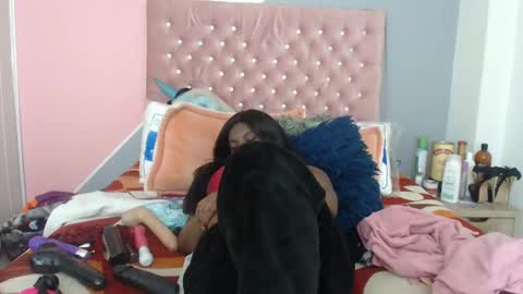 Snapshot of negrabig_38 chatting on February 20, 9:22 am negrabig 38 online show from February 20, 9:22 am