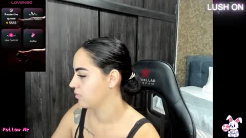 neith_xue online show from January 24, 11:26 am