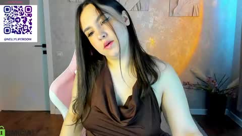 nelie_evans online show from May 11, 1:12 am