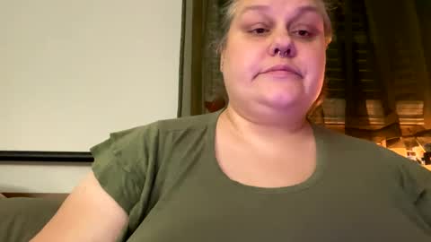 Nellie Atlas online show from December 9, 3:18 am