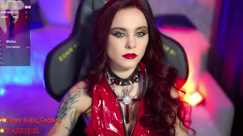    online show from November 3, 5:25 pm