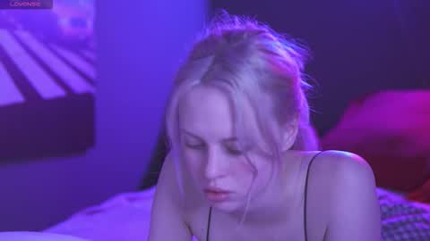 I am Nelly3 online show from October 28, 2:34 am