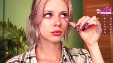 Snapshot of nelly_carroll chatting on September 10, 6:09 pm I am Nelly3 online show from September 10, 6:09 pm