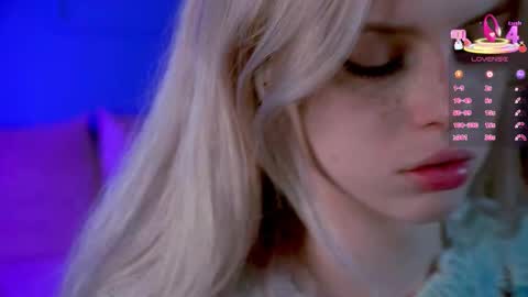 I am Nelly3 online show from October 6, 10:05 pm