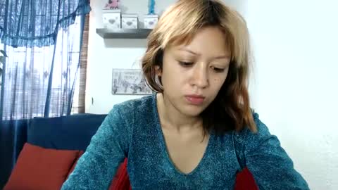 Snapshot of nena_lov chatting on February 6, 3:41 pm Star online show from February 6, 3:41 pm