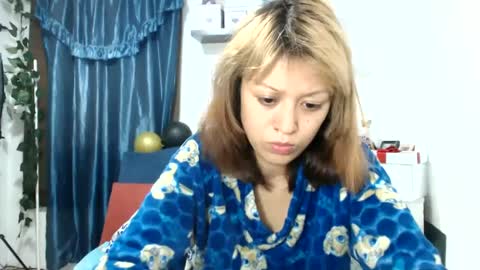 Snapshot of nena_lov chatting on January 28, 12:47 am Star online show from January 28, 12:47 am