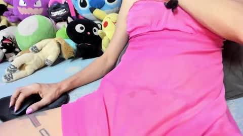 Snapshot of neneriko666 chatting on February 12, 12:05 am Ariana Unicorn Pics Videos click Show More online show from February 12, 12:05 am