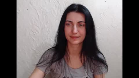 Nensy online show from February 17, 3:33 pm