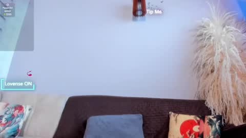 Snapshot of neo_dimou chatting on March 11, 9:02 am Jordan online show from March 11, 9:02 am