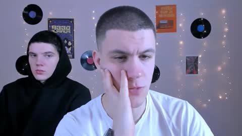 neo_raze_ online show from February 8, 8:01 pm