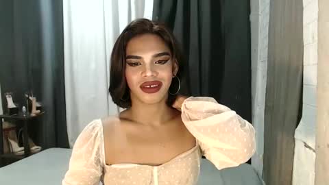 neomi online show from November 26, 4:37 pm