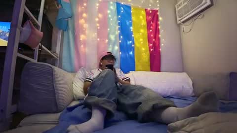 neonxromi online show from June 29, 7:38 am