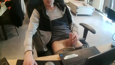 Snapshot of nerosse chatting on March 4, 3:26 pm nerosse online show from March 4, 3:26 pm