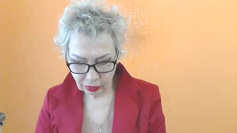 NessyJenixs online show from February 1, 9:28 am