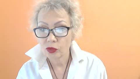 NessyJenixs online show from October 17, 7:56 am