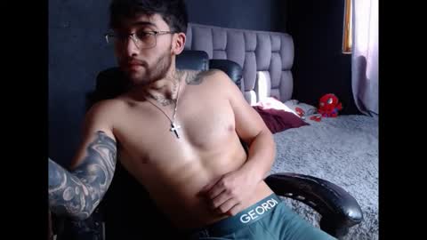 neuttron online show from November 19, 6:39 pm