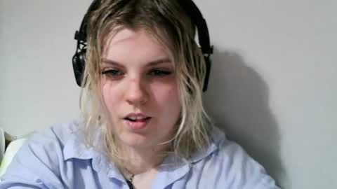 never_enoughh online show from June 28, 5:53 pm