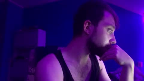 Mark online show from October 12, 8:43 pm