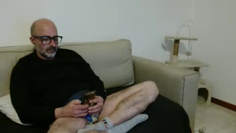 simi online show from December 14, 8:26 pm