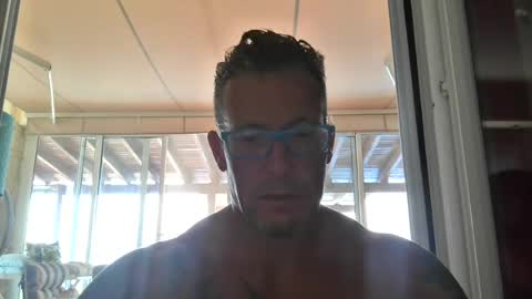 Newbdes online show from July 4, 7:34 am