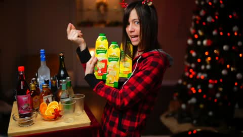 newchloe18 online show from December 14, 8:15 pm