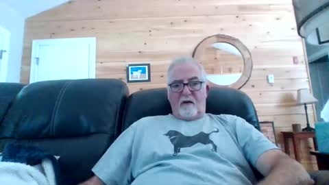Snapshot of newhallboxer chatting on September 19, 5:38 pm newhallboxer online show from September 19, 5:38 pm