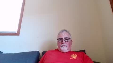 newhallboxer online show from April 3, 5:31 pm