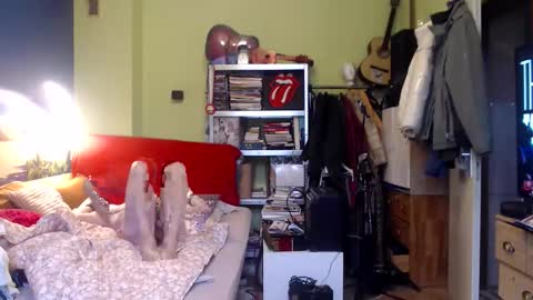 the hole wold is very horny online show from December 3, 1:45 pm