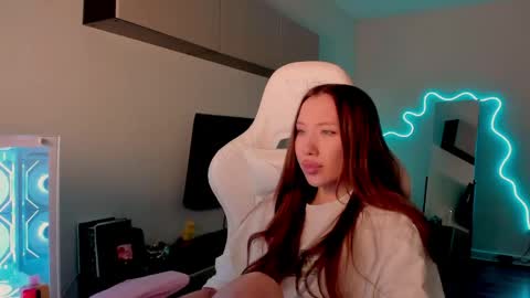 Mina online show from April 27, 8:45 am