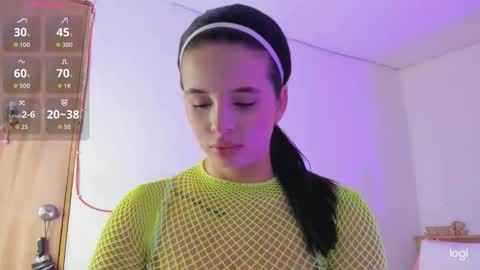 nia_16 online show from November 4, 10:22 pm