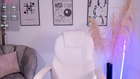 Nia online show from October 6, 1:29 pm